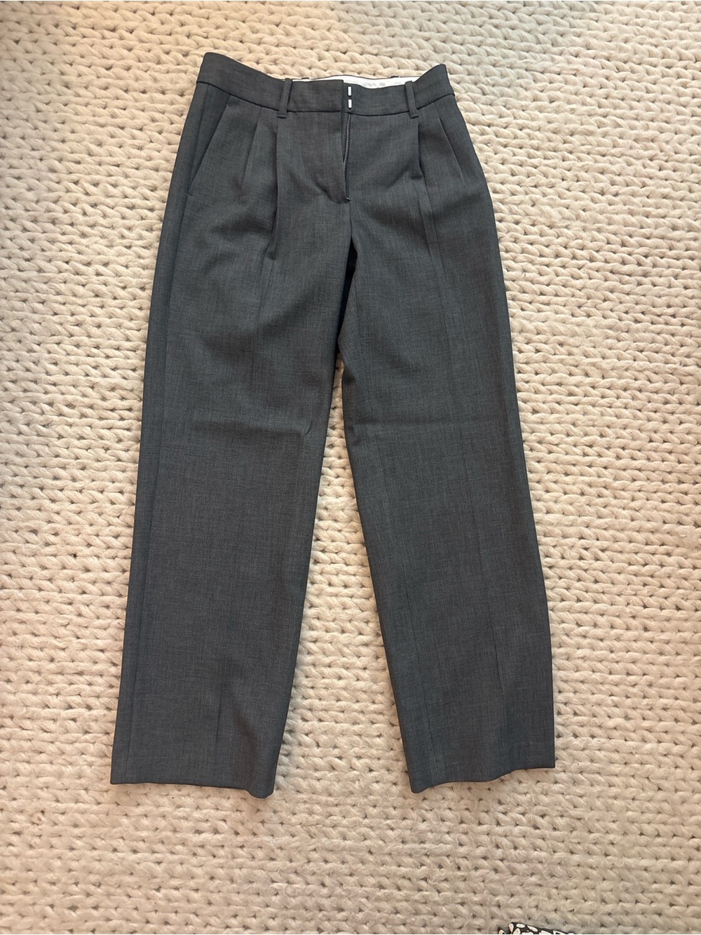 Aritzia Women's Tailored Pleat-Front Trousers — Charcoal Gray